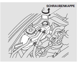 1. Darauf achten, dass der Motor und der Kühler ausreichend abkühlen.